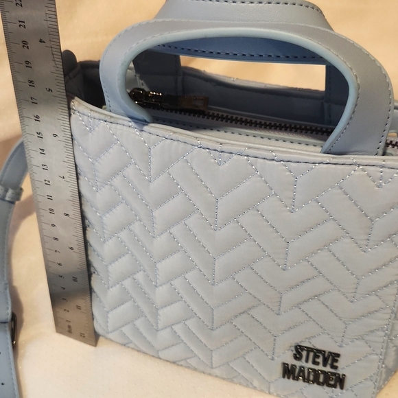 Steve Madden Quilt Handbag. Blue. - Picture 10 of 16